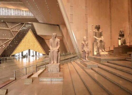 VIP Wycieczka do Kairu – Wielkie Muzeum Egipskie i Piramidy