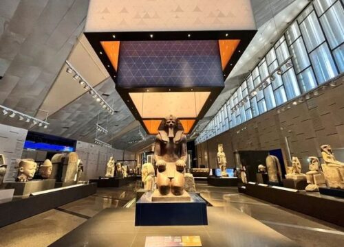 Wycieczka do Kairu z Hurghady – Wielkie Muzeum Egipskie, Piramidy w Gizie i Rejs po Nilu